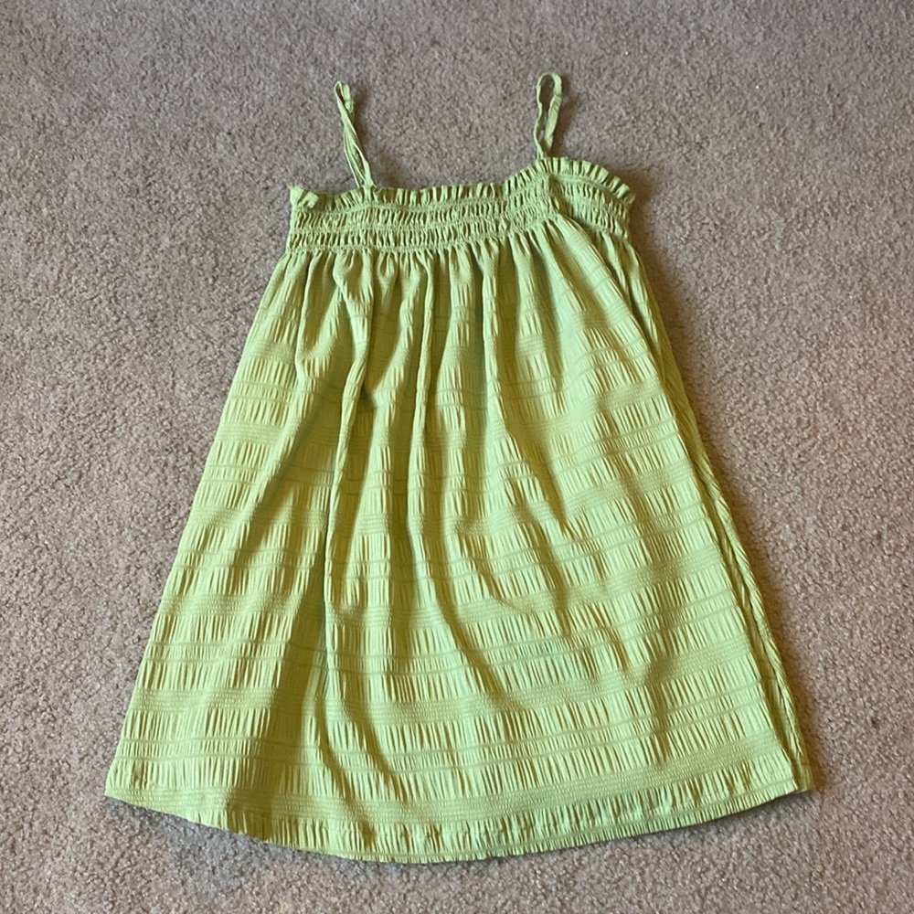 green dress
